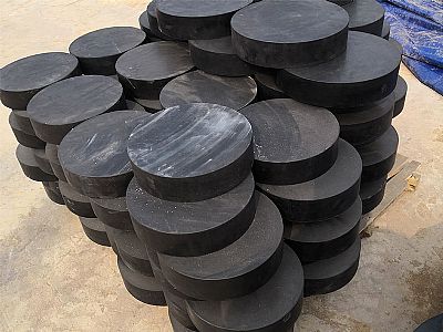 彰武县板式橡胶支座由若干层橡胶片与薄钢板经加压硫化